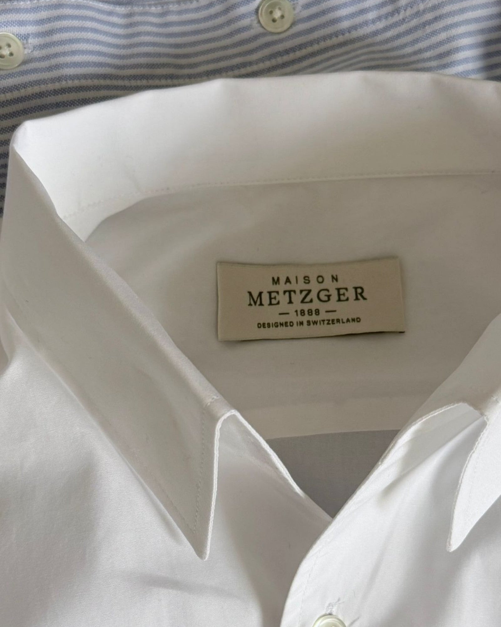 M1 - White Retro Limited